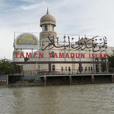 Ty Hotel Kuala Terengganu Extérieur photo