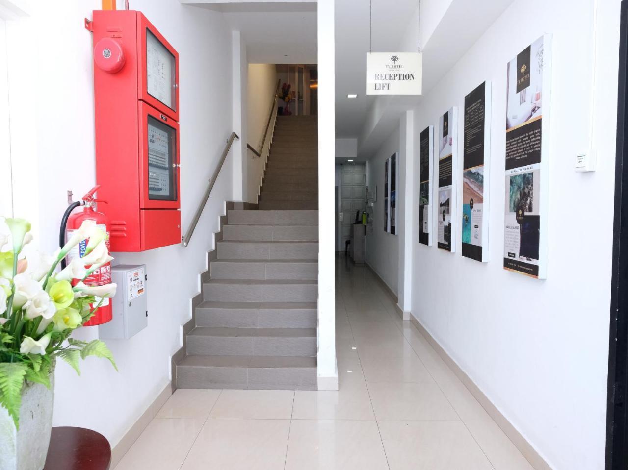 Ty Hotel Kuala Terengganu Extérieur photo